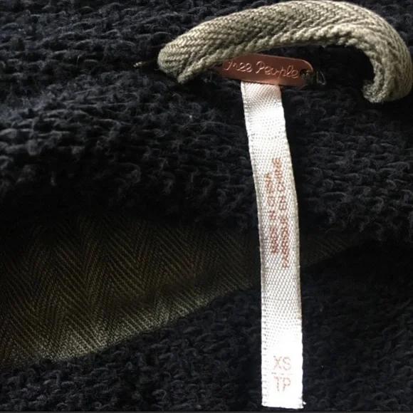 💚 Free People Slouchy Utility Jacket. Army Green w/ Black Accents & hood. XS 💚 - Picture 12 of 15